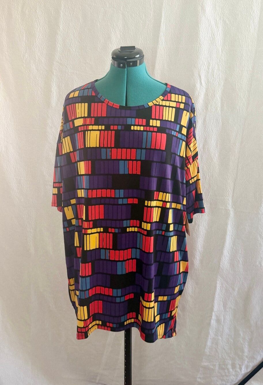 NWT Lularoe Irma tunic size medium. Brand new with tags.